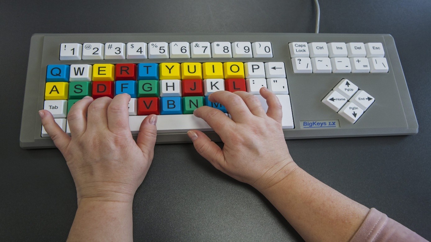 Klawiatura BIG KEYS oraz Zoom Text Klawiatura BIG KEYS oraz Zoom Text